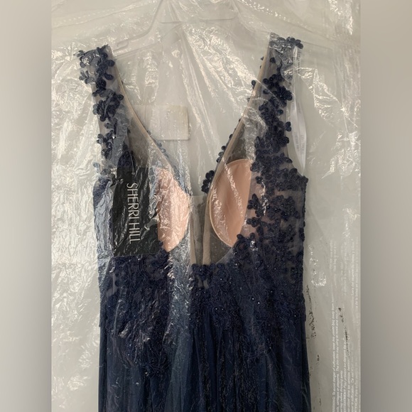 NWT Gorgeous V-Neck Embroidered Bodice Chiffon Prom Dress Long Gown Navy Sz 2 - Picture 12 of 14